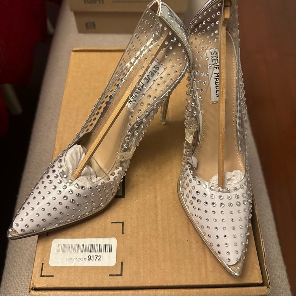 STEVE MADDEN VALA-r Heels Rhinestone NEW 7.5